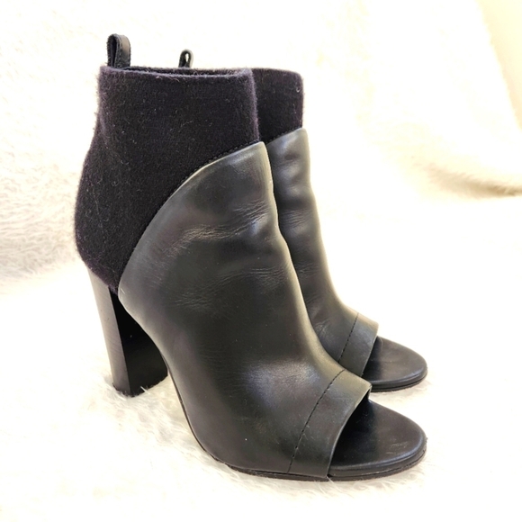 Vince Aren Open Toe Black Leather Bootie Size 7.5 - Picture 2 of 13